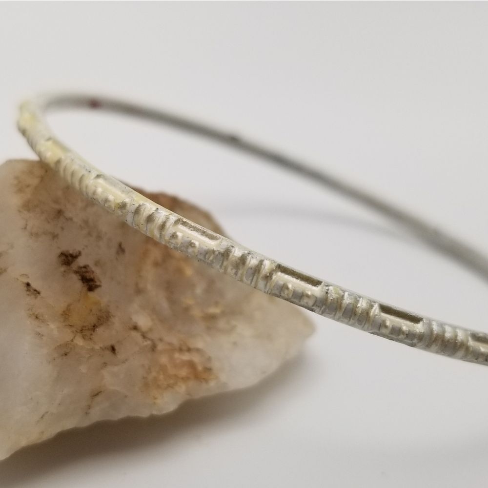 Antique styled white aged bracelet bangle. B527